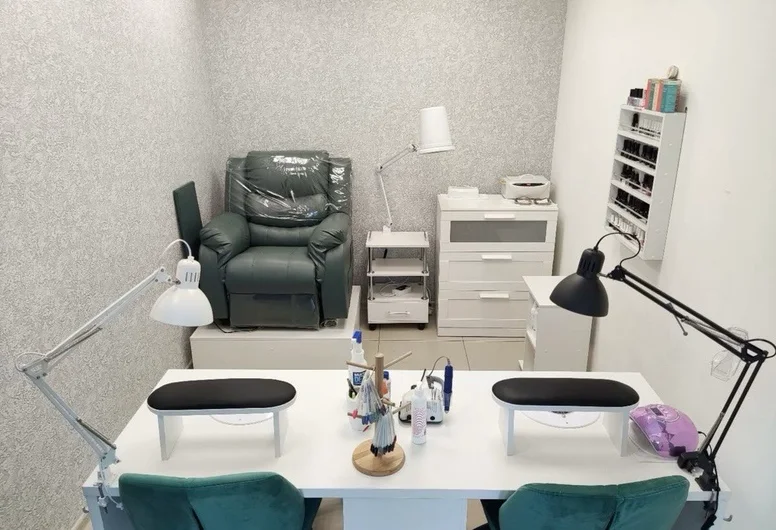 Студия ногтевого сервиса (Маникюр, Педикюр, Брови) метро «Академия Наук»