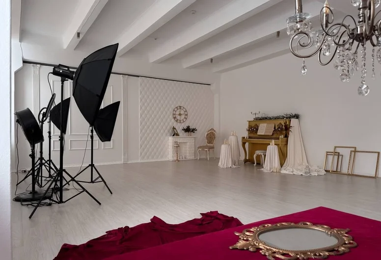 Изображение услуги Уникальная ФОТОСТУДИЯ с отличным ремонтом и удобным месторасположением от компании Bizshop.by