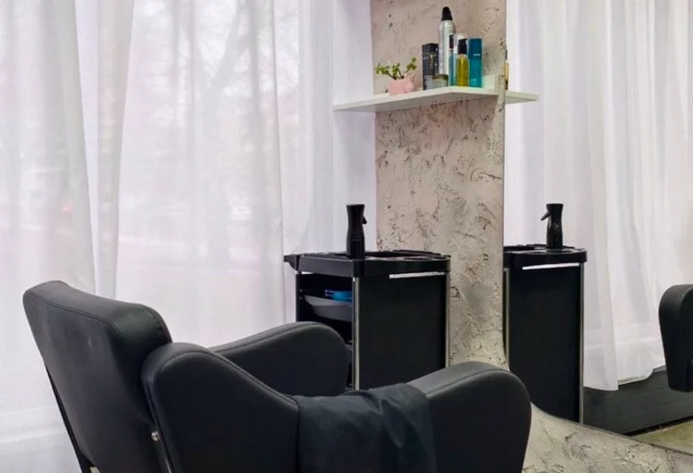 Миниатюра 2 услуги Парикмахерская в центре Минска с ГОС.АРЕНДОЙ